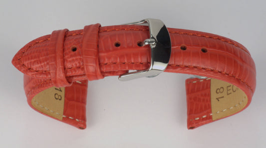 Lederuhrenarmband (Rot) zu einem Bogen geformt mit weißem Hintergrund. Detaillierte Nahaufnahme.