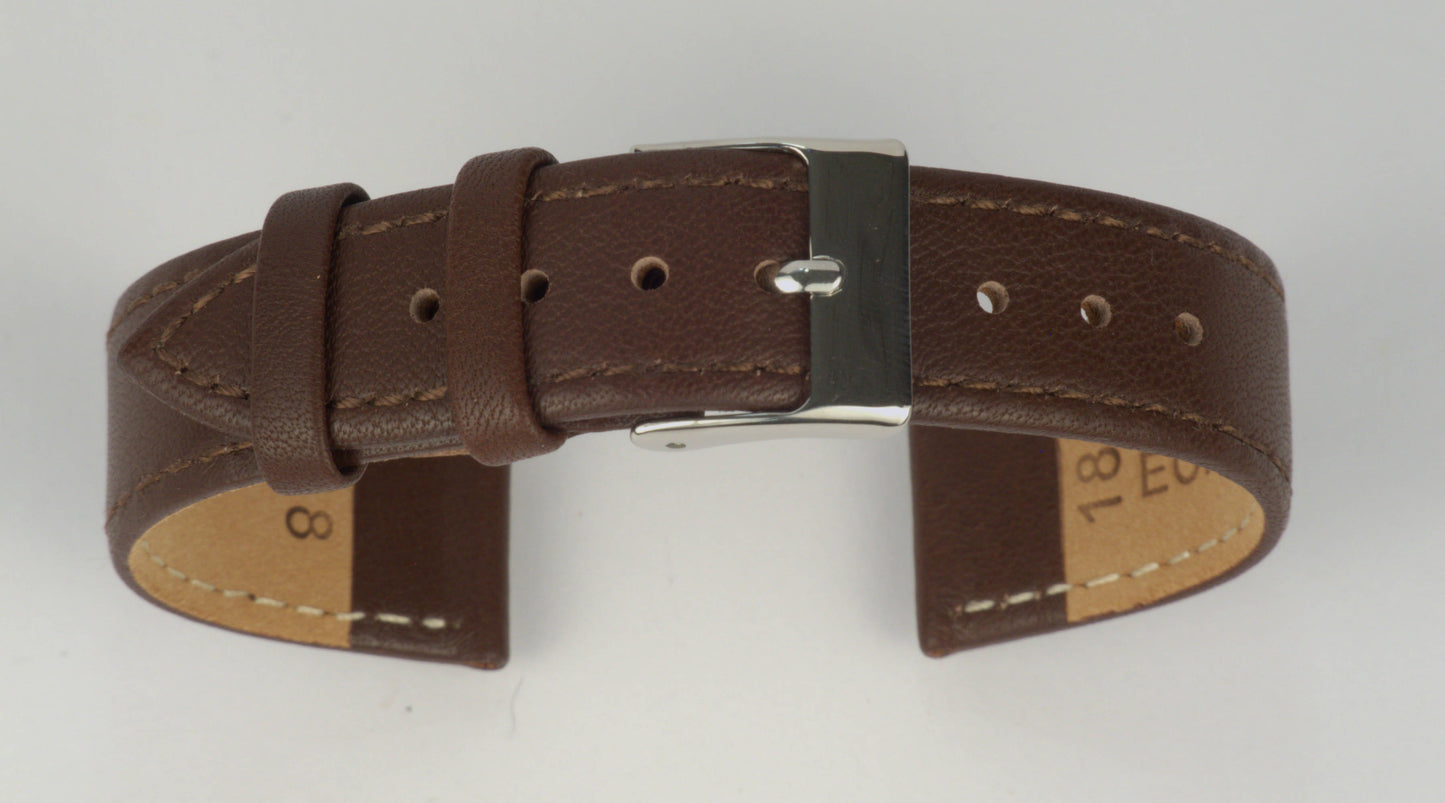 Lederuhrenarmband (Dunkelbraun) zu einem Bogen geformt mit weißem Hintergrund. Detaillierte Nahaufnahme.