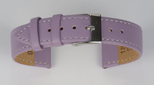 Lederuhrenarmband (Lila) zu einem Bogen geformt mit weißem Hintergrund. Detaillierte Nahaufnahme.