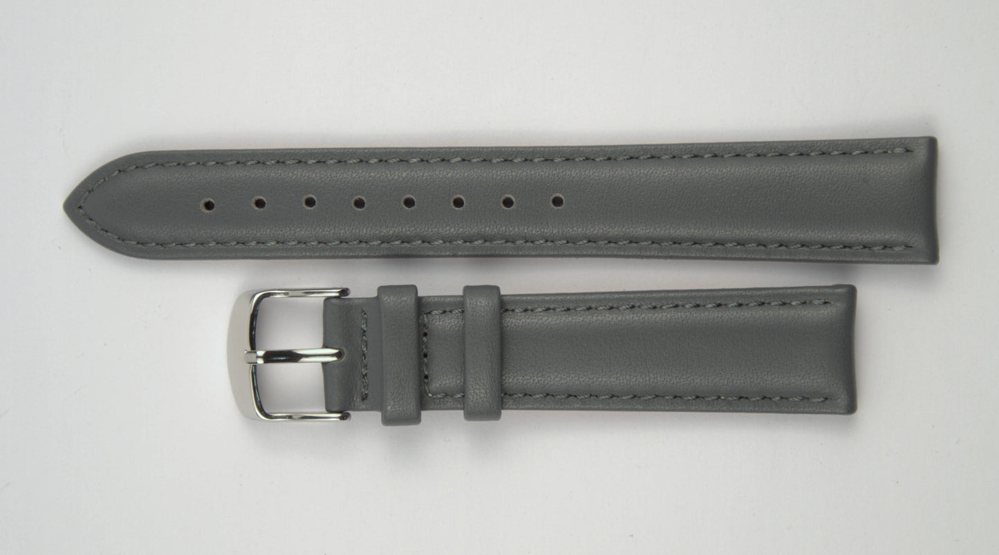 Lederuhrenarmband (Dunkelgrau) flach aufgelegt mit weißem Hintergrund. Detaillierte Nahaufnahme.