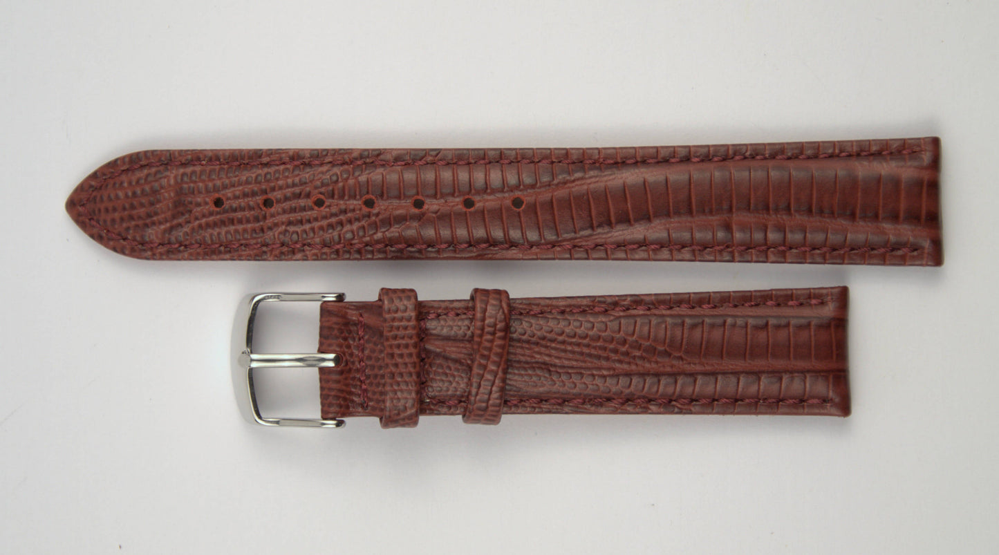 Lederuhrenarmband (Weinrot) flach aufgelegt mit weißem Hintergrund. Detaillierte Nahaufnahme.